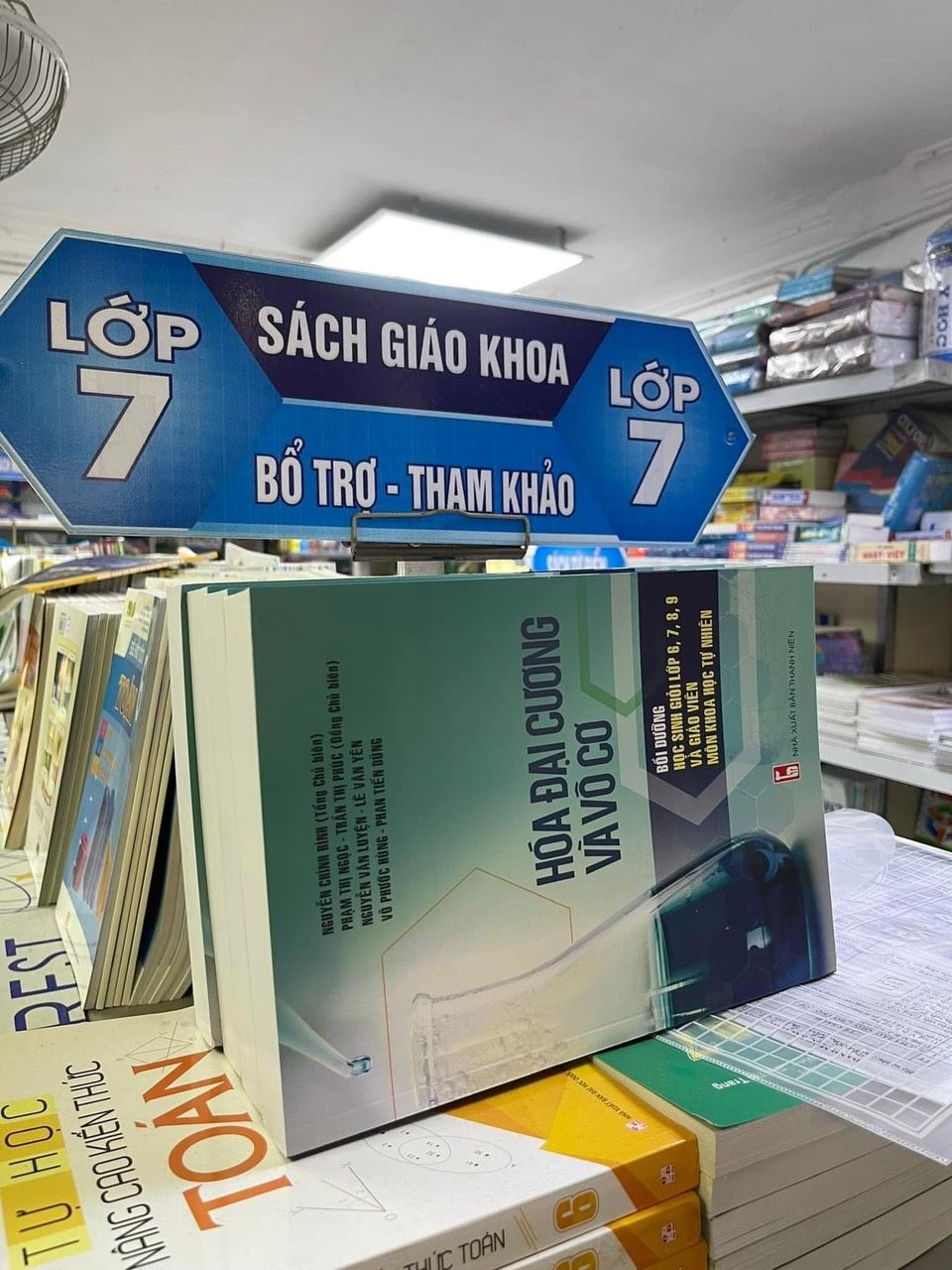 Tài liệu tham khảo và học tập hóa vô cơ: Sách giáo khoa, bài tập và thí nghiệm