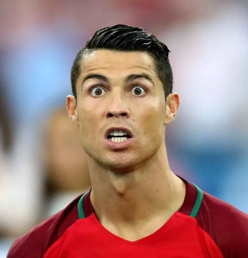 Meme ronaldo messi hài hước, biểu cảm khiến bạn bật cười