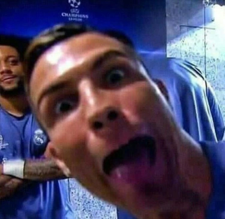 So tài vui nhộn với Messi meme Ronaldo