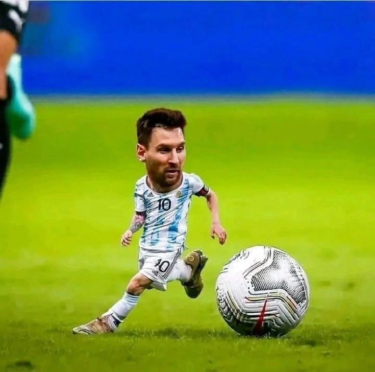 Thêm phần thú vị với bộ ảnh meme Ronaldo Messi