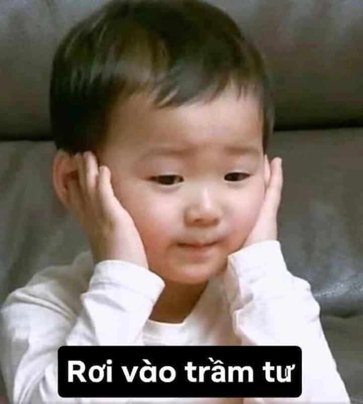 Tỏa sáng cảm xúc với meme em bé bĩu môi cực kỳ đáng yêu